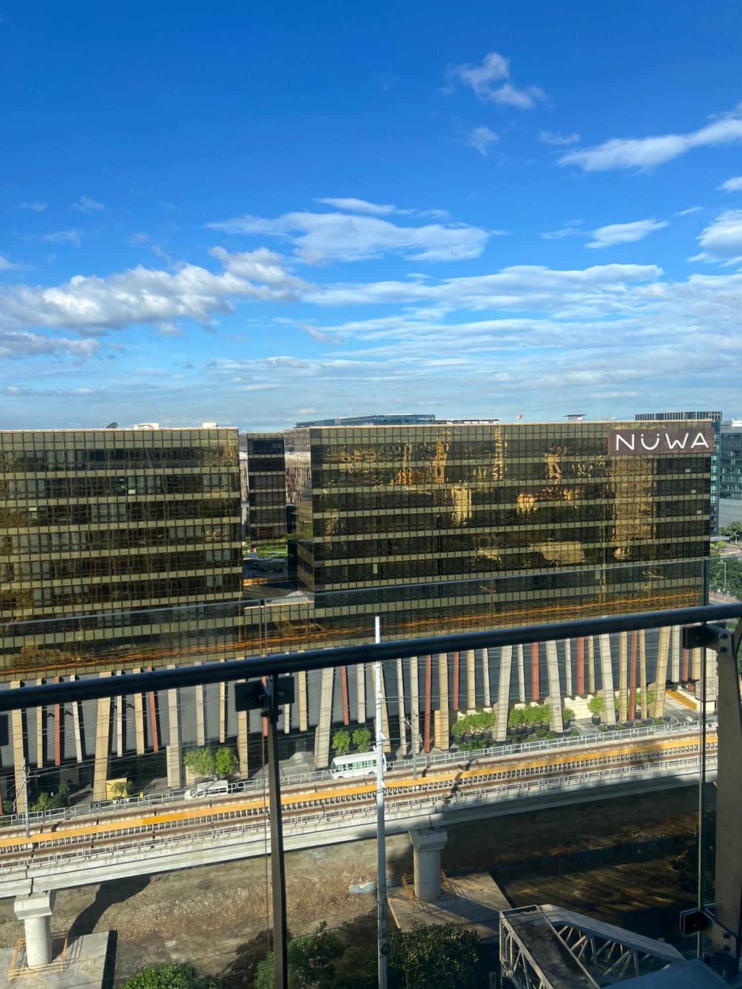Luxurious European Style Penthouse Modern Apart Ment Cross City Of Dreams Okada Solaire Moa Airport Manila Exteriör bild